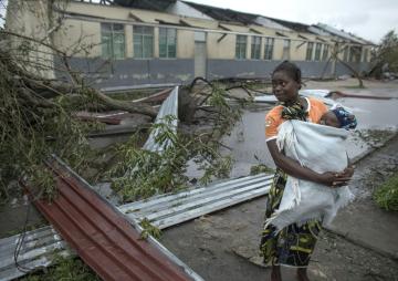 In the village of Inhamizua the secondary school was used as an emergency shelter for local residents.